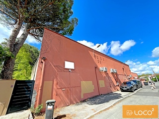 Local d'activité de 107,60 m² - SAINT-CAPRAIS