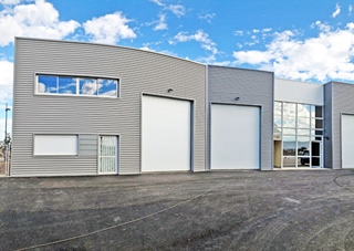 Local d'activité à louer 290 m²