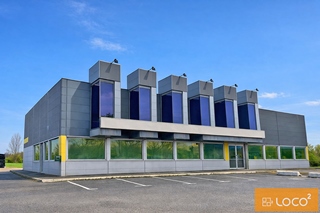 Local commercial de 390 m² - ALBANORD