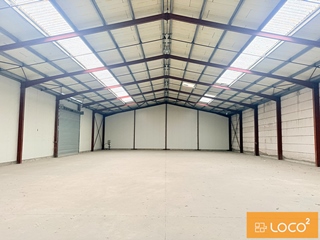 Bâtiment de 1 206 m² - ZI EN JACCA