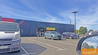 Local commercial 1000 m2 - Emplacement prime - LANEMEZAN