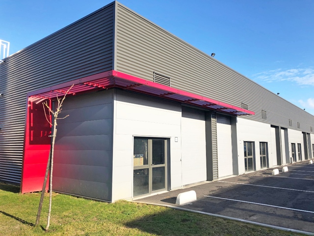 Local à louer de 112,20 m² - PARC PYTHAGORE
