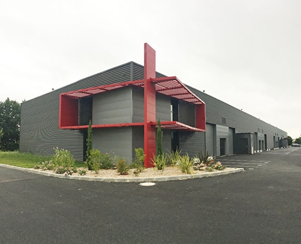 Local à louer de 112,20 m² - PARC PYTHAGORE