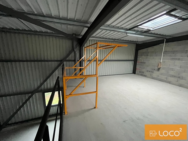 Local d'activité de 180 m² - LALANDE