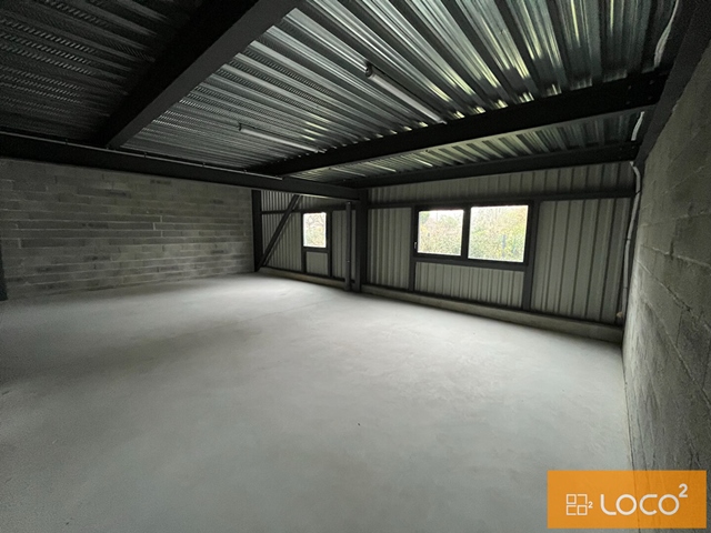 Local d'activité de 180 m² - LALANDE