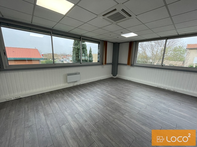 Bureaux de 70 m² en R+1
