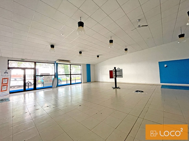Local commercial de 200 m² - Zone de MONTREDON
