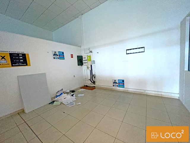 Local commercial de 200 m² - Zone de MONTREDON