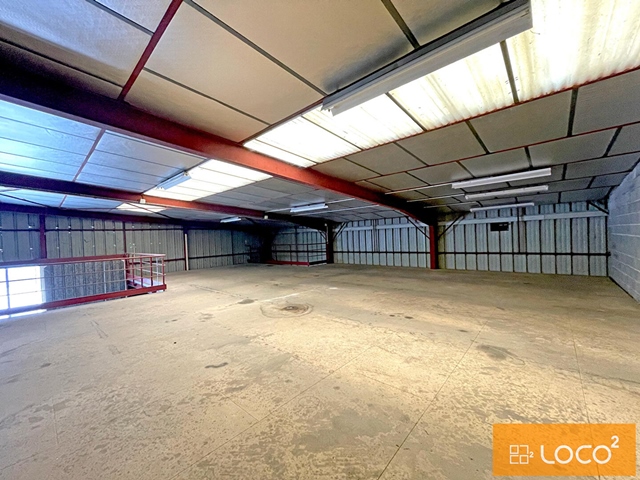 Local d'activité de 348 m² - Nord-est