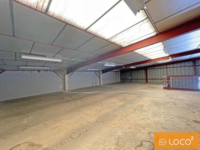Local d'activité de 348 m² - Nord-est