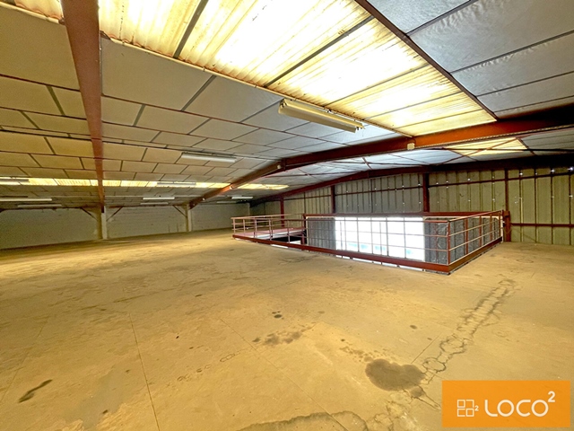 Local d'activité de 348 m² - Nord-est
