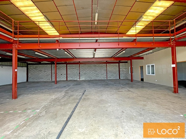 Local d'activité de 348 m² - Nord-est