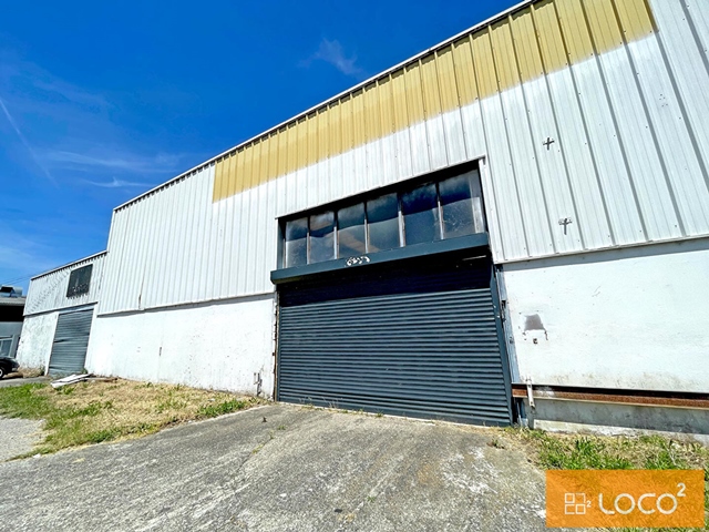 Local d'activité de 348 m² - Nord-est