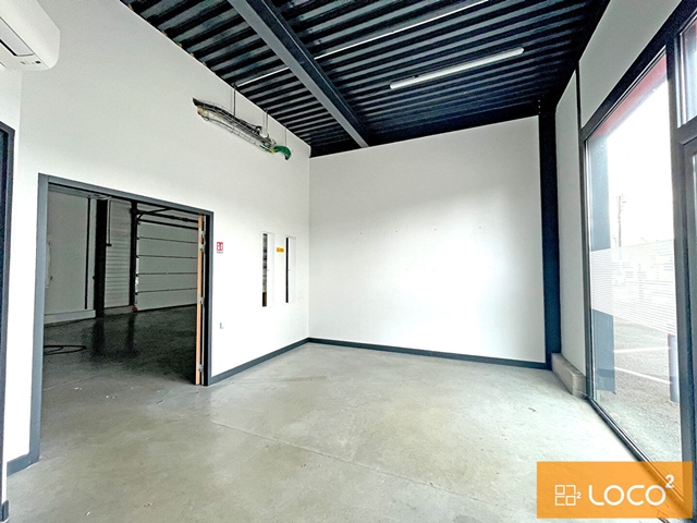 Local d'activité de 142 m² - ZI de Thibaud