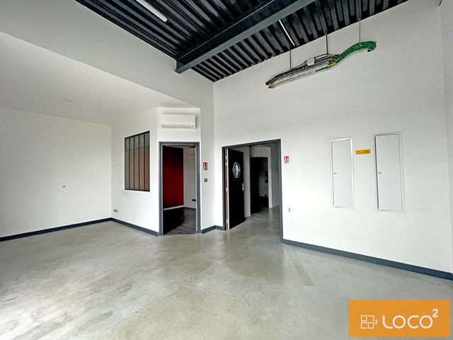 Local d'activité de 142 m² - ZI de Thibaud