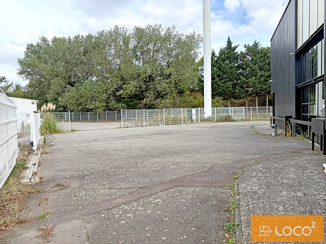 MONTAUDRAN - Local d'activité à louer