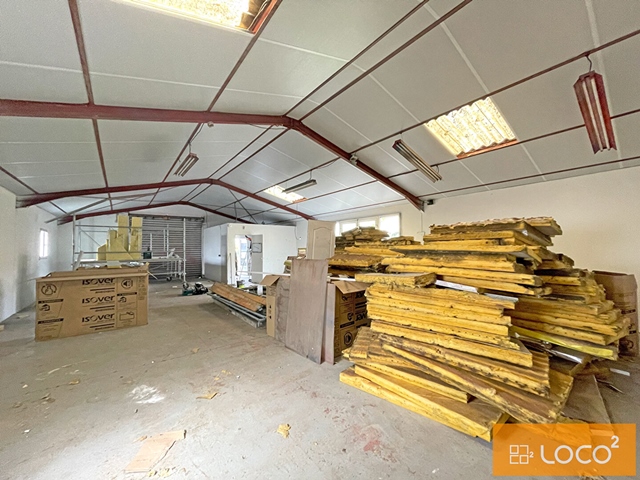 Local d'activité de 260 m² - ZA DU CASQUE - LOT 3 et 4