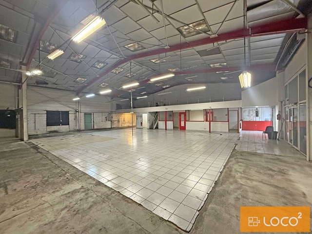 MONTAUDRAN - Local d'activité à louer