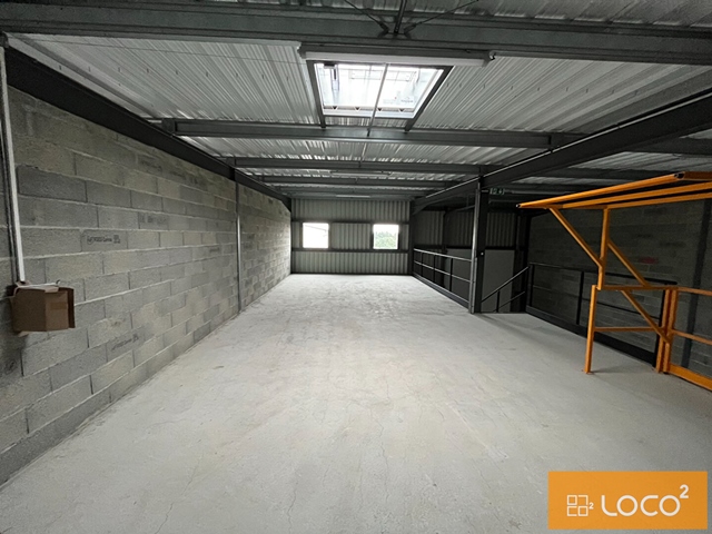 Local d'activité de 180 m² - Lalande