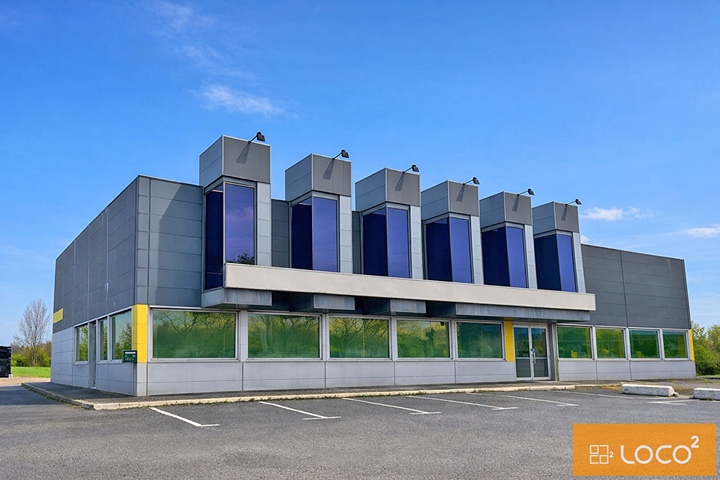 Local commercial de 390 m² - ALBANORD