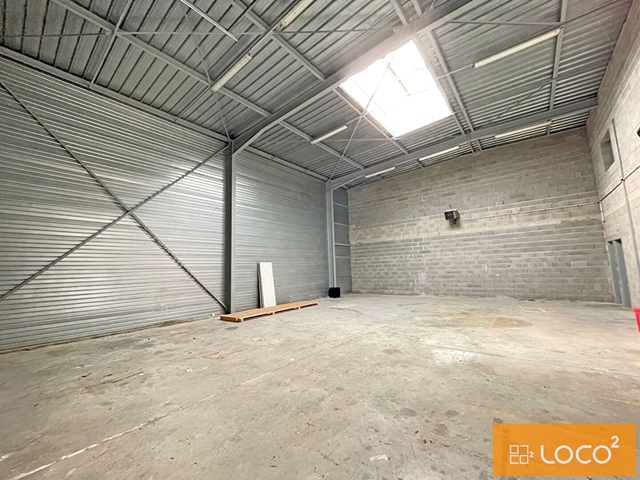 Local d'activité de 313 m² - ZA de Ribaute