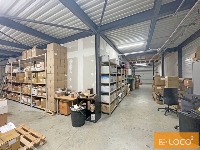Bureaux et Stock zone de Thibaud