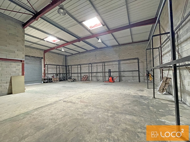 Local d'activité de 420 m² - ZA LE VIGNALIS