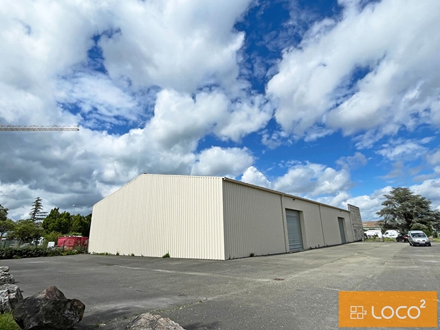 Bâtiment de 1 206 m² - ZI EN JACCA