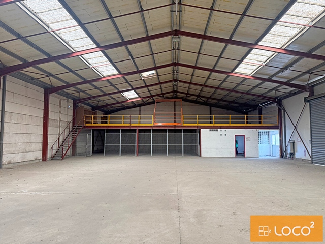Bâtiment de 1 206 m² - ZI EN JACCA