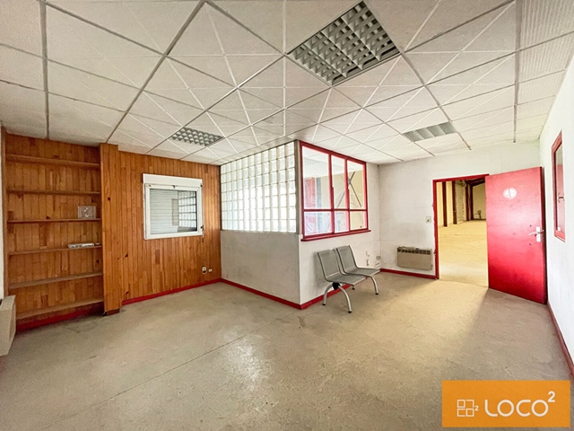 Bâtiment de 1 206 m² - ZI EN JACCA