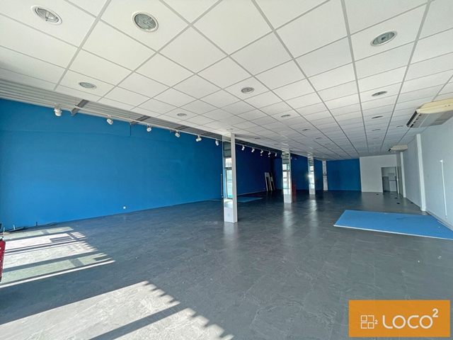 Local commercial de 250 m² - ZA du FUTUROPÔLE