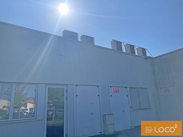 Local commercial de 250 m² - ZA du FUTUROPÔLE
