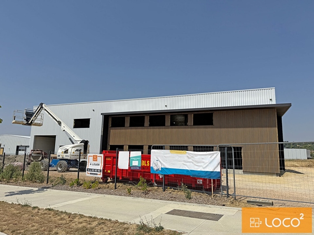 Local d'activité Dremil Lafage 200 m²