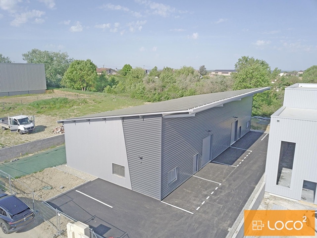 Local d'activité de 370 m² - ZA DES MORTIERS