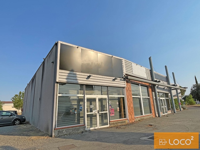 Local d'activité de 247 m² - Excellente visibilité