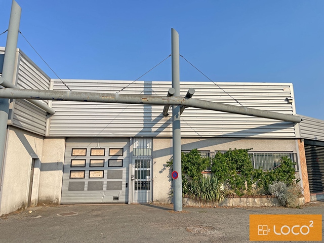 Local d'activité de 247 m² - Excellente visibilité