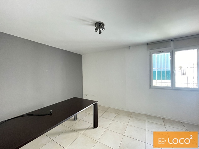 Bâtiment d'activité de 340 m² avec grand extérieur - ZA LAFITTE
