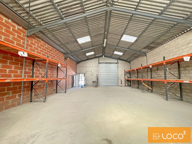 Bâtiment d'activité de 340 m² avec grand extérieur - ZA LAFITTE