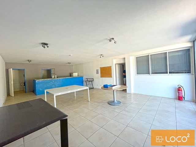 Bâtiment d'activité de 340 m² avec grand extérieur - ZA LAFITTE