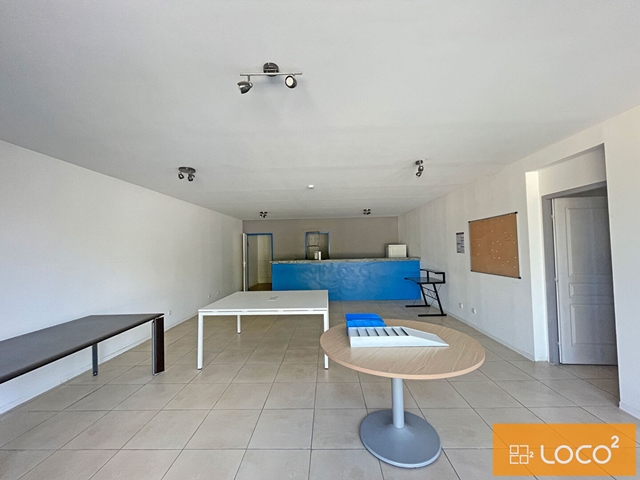 Bâtiment d'activité de 460 m² avec grand extérieur