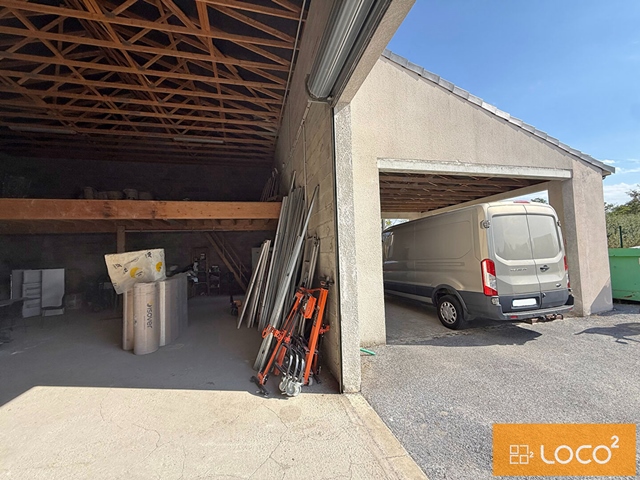 Locaux d'activités à vendre