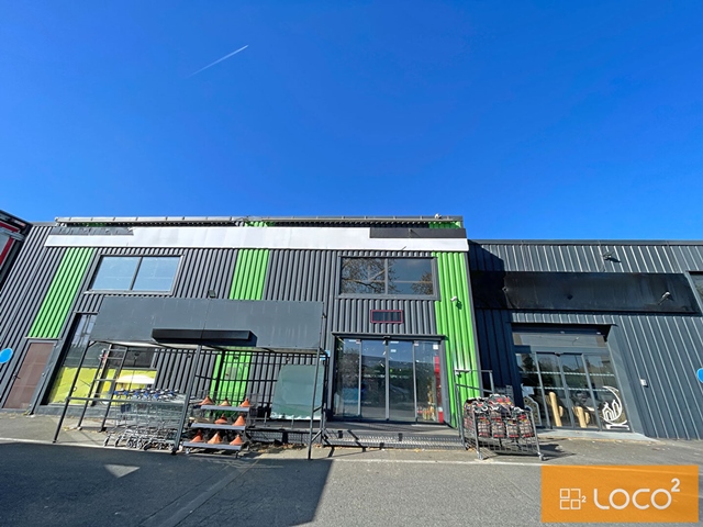 Local commercial de 347 m² - ZI NOVITAL