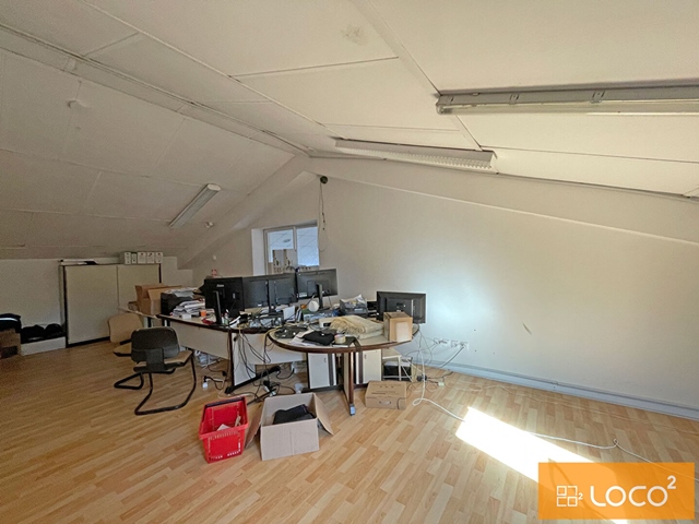 Local commercial de 347 m² - ZI NOVITAL