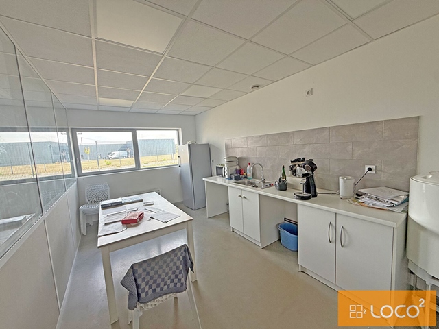 Local d'activité de 680 m²