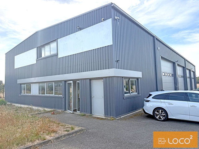 Local d'activité de 680 m²