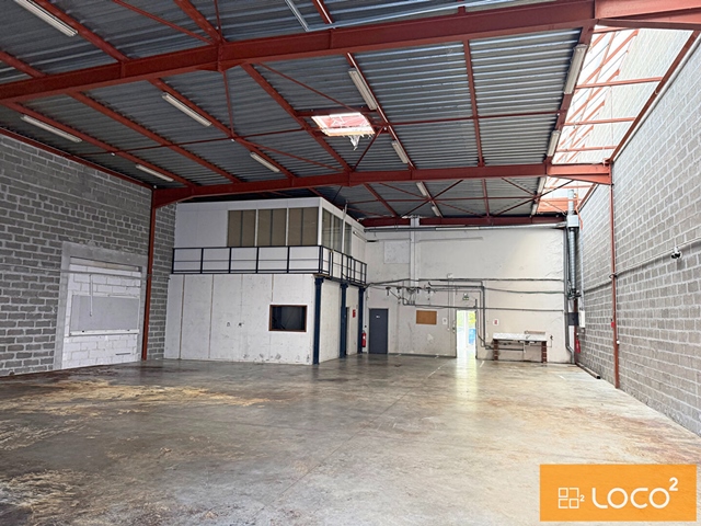 Local d'activité de 476 m²- LA GLACIÈRE