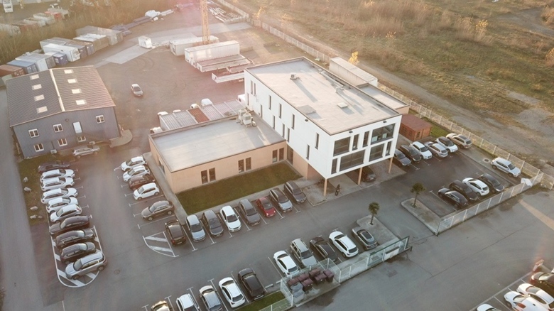 Immeuble de bureaux et stockage à Villeneuve Tolosane