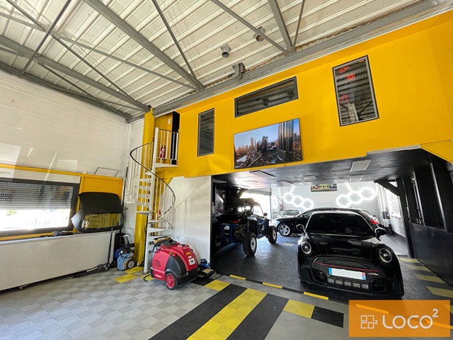 Local d'activité de 185 m² avec terrain privatif