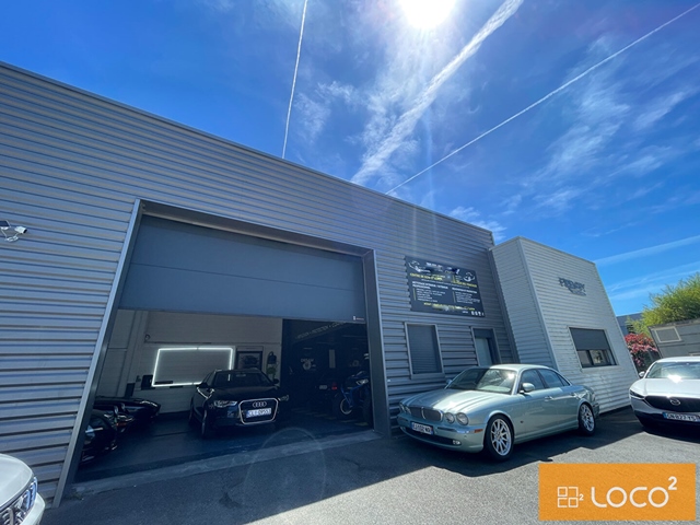 Local d'activité de 185 m² avec terrain privatif