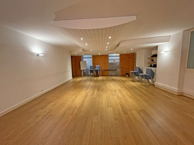 RARE: Bureaux ERP à louer en Hyper-centre